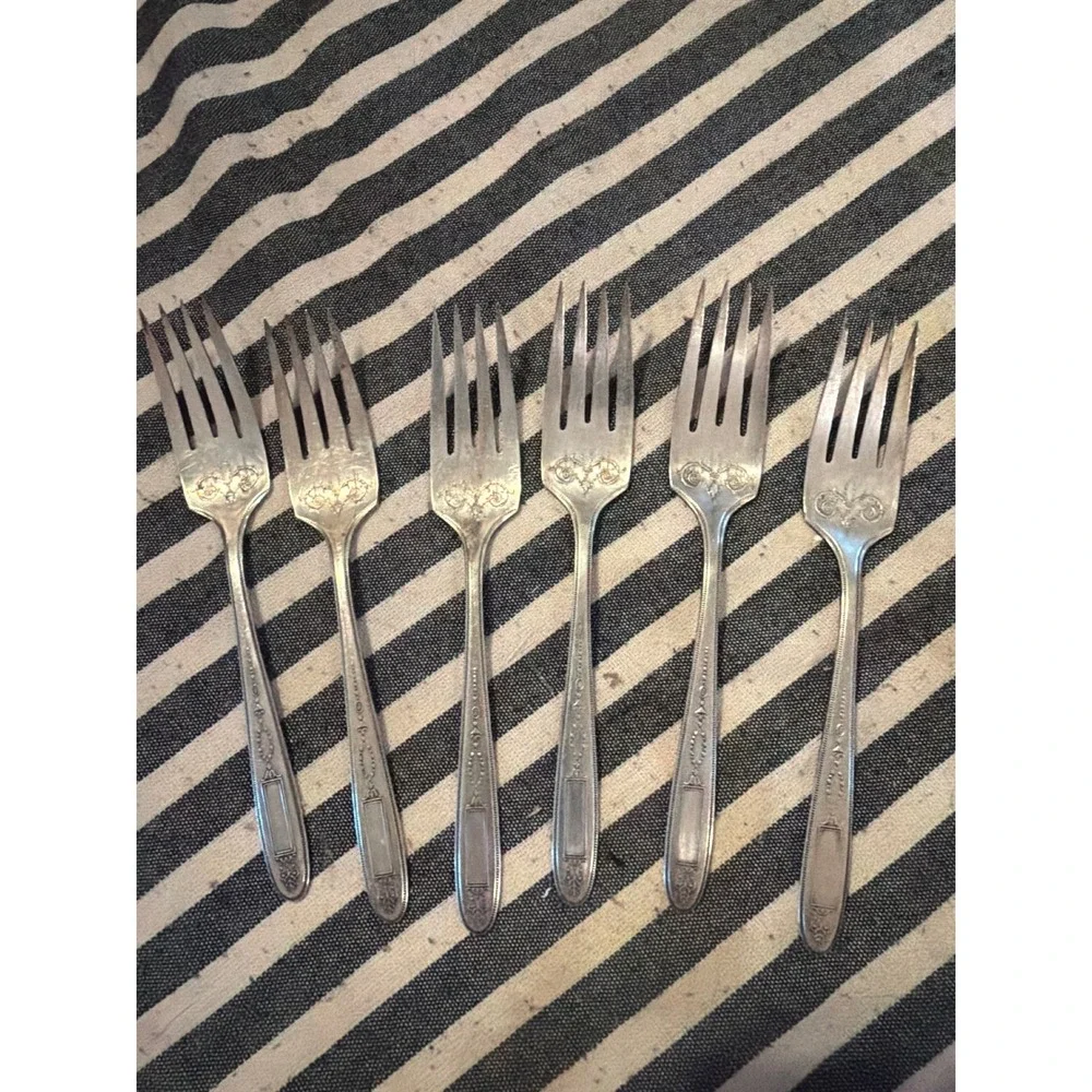 Oneida Grosvenor Vintage Community Plate Silver Plated Salad Forks Set of 6